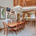Rivercrest Lodge With Hot Tub-Pool Table-Firepit