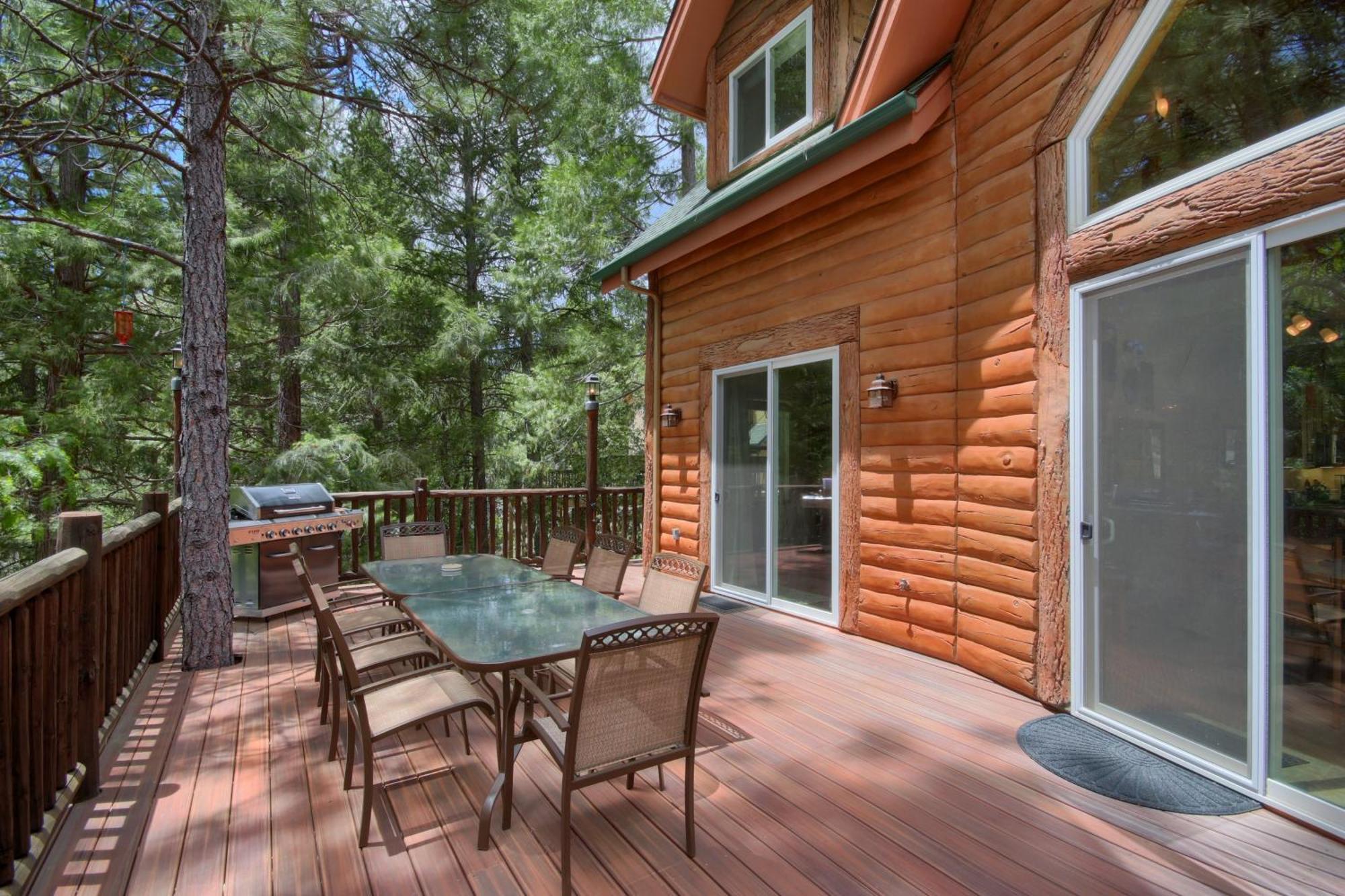Rivercrest With Hot Tub-pool Table-firepit Holiday home *